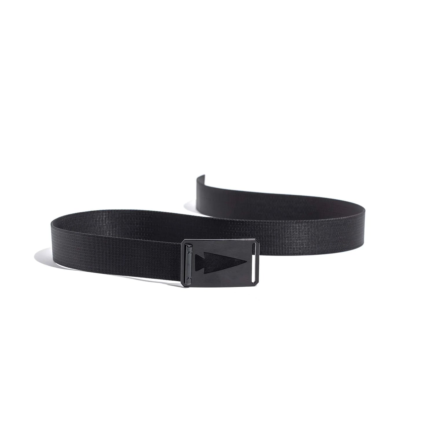 GORUCK Midweight Grip6 belt in jet black with black arrow buckle on white background