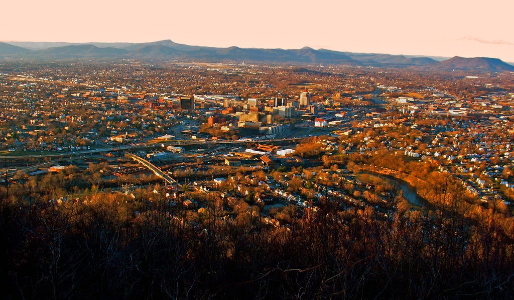 PRESS: Dozens hike to Mill Mountain Star for first GORUCK event in Roanoke