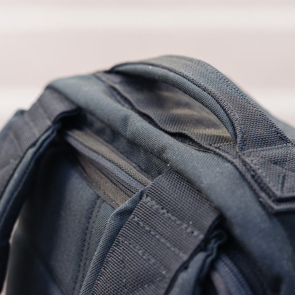 Padded straps & Handle