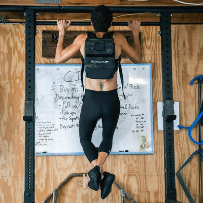 Woman working out in Cropped Training Leggings Pocket Black